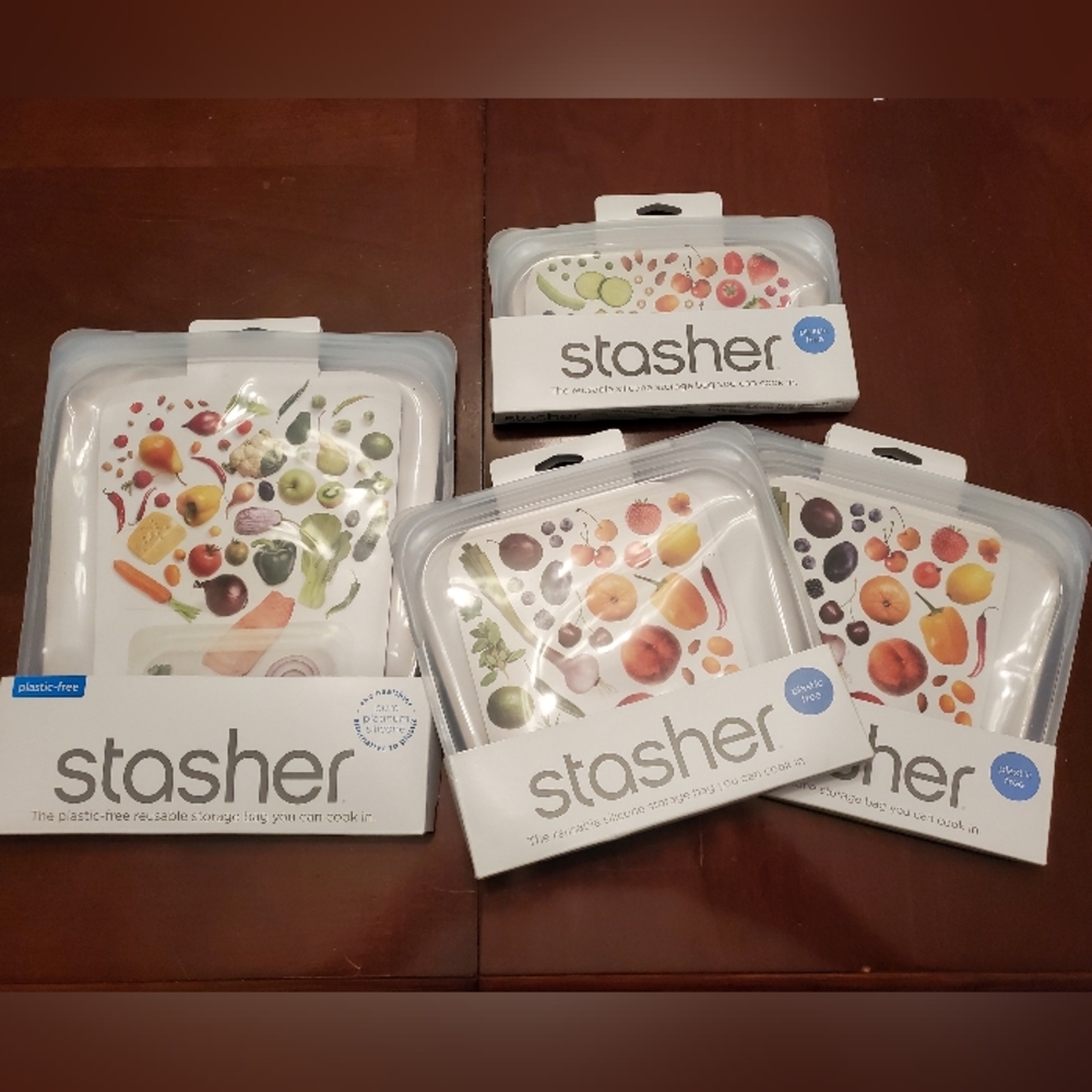 4 NEW Stashers silicone bags